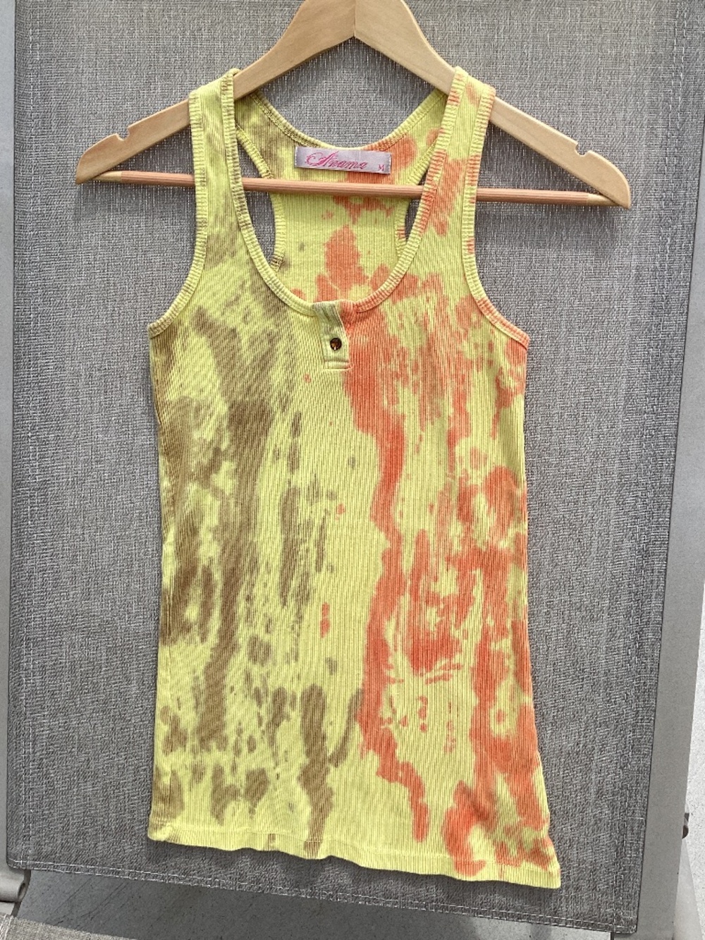 Anama tee